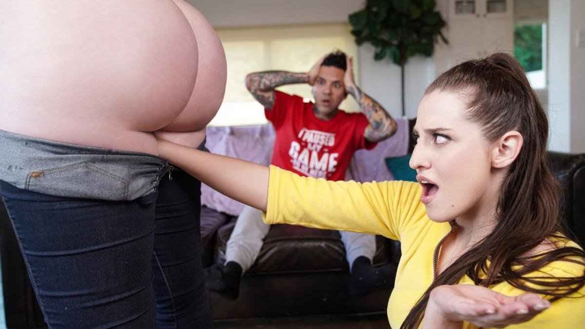 Можно и в троем устроить групповой качественный секс